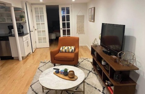 Windsor Terrace Apartment | Cozy, Modern Apartment with Amenities