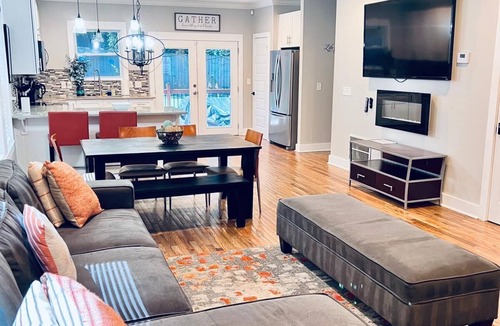 East Point House | Cozy Modern Home minutes from Airport and Downtown - PET FRIENDLY!