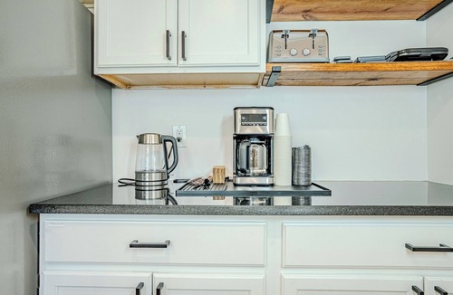 Smyrna House | Cozy Modern Home near Braves Stadium 3BR & 3BA