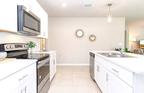 San Carlos Park House | Cozy Modern Spacious House Perfect Location