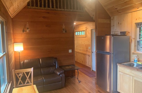 Cullowhee Cabin | Cozy mountain getaway up in the clouds and away from it all!