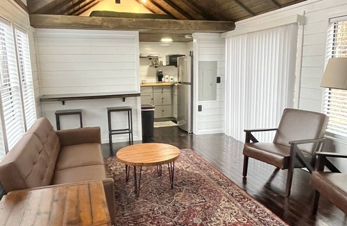 Saluda Cabin | Cozy Mountainside Cottage along the Green River with the comforts of home!