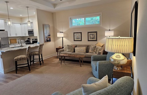 Bradenton House | Cozy new home 2 blocks from Manatee River, close to the boardwalk, and downtown