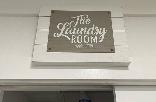 Edgewood Apartment | Cozy newly renovated unit near FLL Airport and minutes away from Las Olas