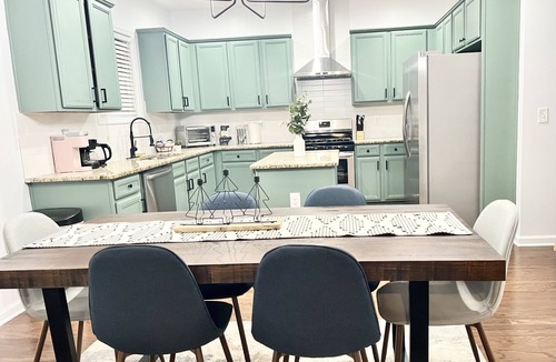 Sugar Hill House | 🌈✨ Cozy Newly Updated Home Sugar Hill Downtown⭐️⭐️⭐️⭐️⭐️