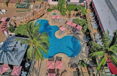 Mid Beach Apartment | Cozy Ocean View Condo with beach service 1015
