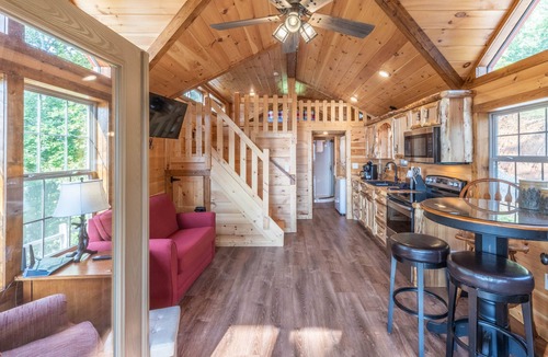 Whittier Cabin | Cozy on a Cloud-Covered Screened Porch - Fire Pit - Mountain View -4WD-AWD