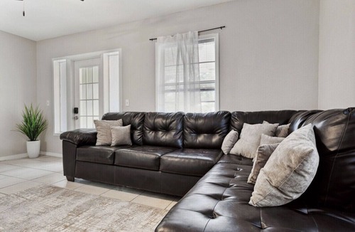 Ballast Point Apartment | Cozy One Bedroom Apartment!