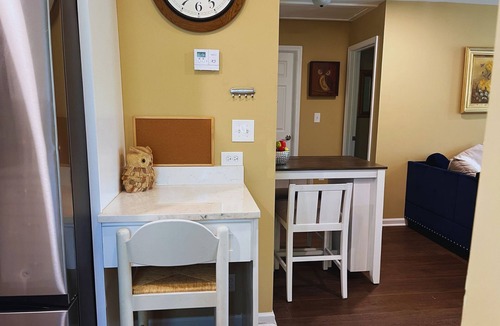 Oakhurst House | Cozy Pet friendly Decatur Guesthouse. 2 Full Bath with 2 Car Garage!