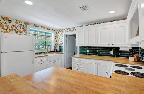 Victoria Park House | Cozy Pool Home just minutes from FLL Art District