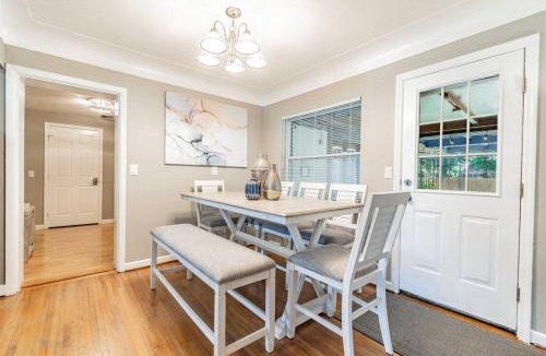 Clearwater House | Cozy Pool House for 10 PPL Close to Clearwater