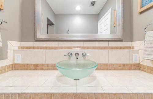 Clearwater House | Cozy Pool House for 10 PPL Close to Clearwater