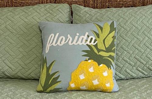 Pompano Beach Apartment | Cozy private studio 2 blocks from Pompano Beach