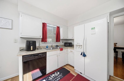 Stone Mountain House | Cozy & Quiet Stay | 3 Min to Stone Mountain Park