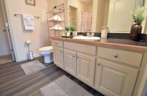 Winder Apartment | Cozy Renovated Winder Townhouse Traveller Awards 2025 Winner