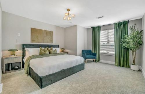 Castleberry Hill Apartment | Cozy retreat minutes away from FIFA World Cup