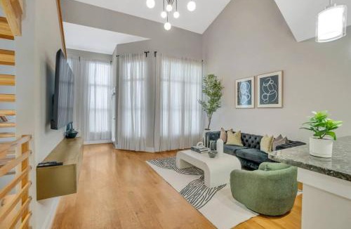 Castleberry Hill Apartment | Cozy retreat minutes away from FIFA World Cup