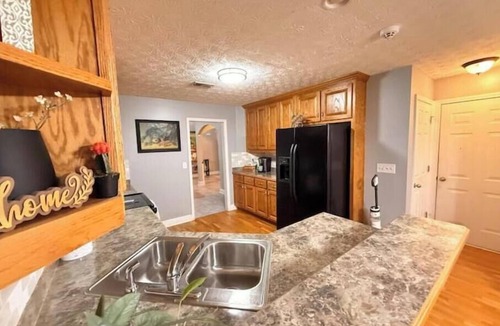 Loganville House | Cozy Retreat Near Atlanta Sleeps 10