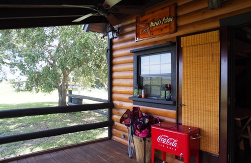 Clewiston Cabin | Cozy rustic cabin in the Heartland of Florida!