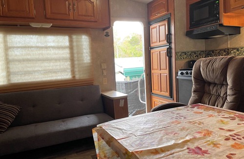 Westminster House | Cozy RV in a vacation community on Lake Hartwell