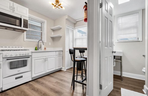Seaside Heights Apartment | Cozy Seaside Getaway Walk to Beach