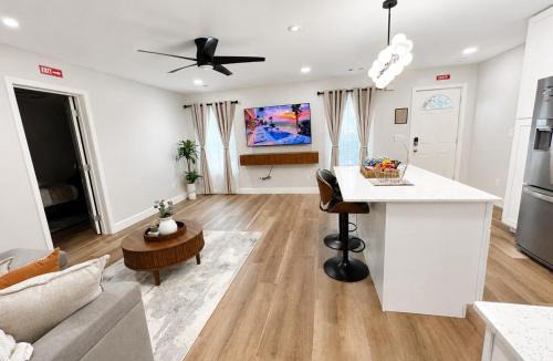 Cliftondale Apartment | Cozy & Spacious 2BR Private Suite Near ATL Airport
