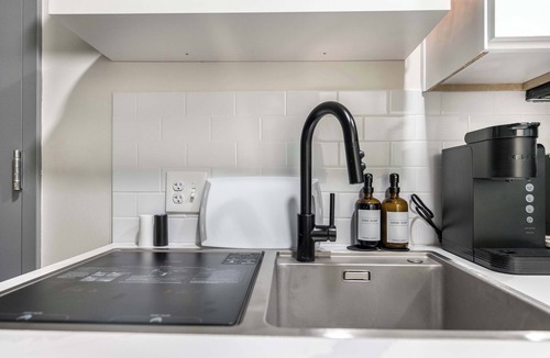 Macon Apartment | Cozy Stay Next To Atrium Hospital with Walk Score 74; Mercer Music at Capricorn
