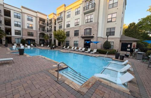Dunwoody Apartment | Cozy stay with gym & pool access Relax here!