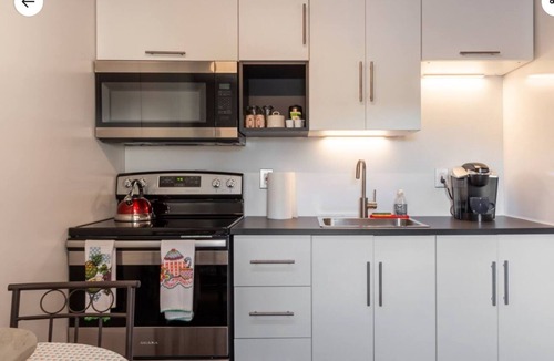Coconut Creek Apartment | Cozy studio in charming Coconut Creek with WiFi and AC