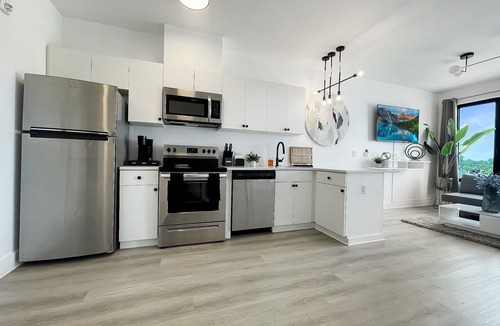 Elizabeth Apartment | Cozy Studio Indoor Pool Near NYC & MetLife