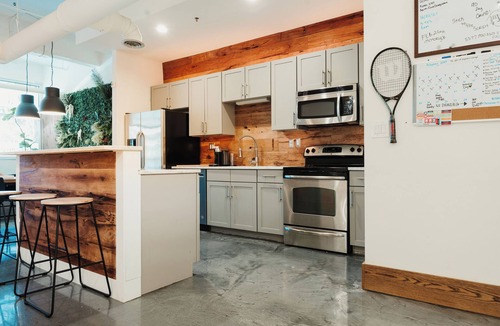 Old Fourth Ward Apartment | Cozy studio on the ATL Beltline FREE Parking!