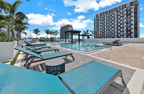 Doral Apartment | Cozy Studio Suite | Partial Golf Views & Pool