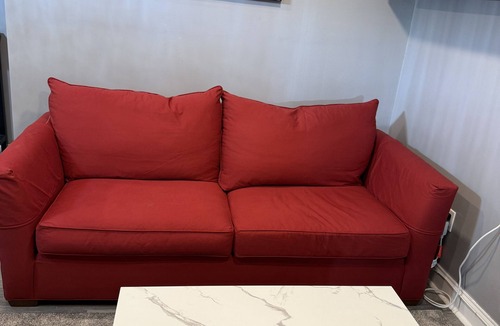 Collingdale Apartment | Cozy studio with. Beautiful King Size Bed, WiFi and AC in Collingdale Pa