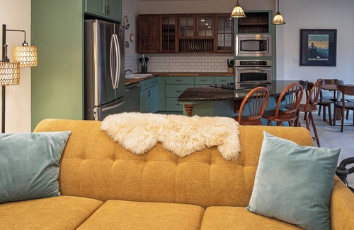 Hendersonville House | Cozy suite w/private terrace central location