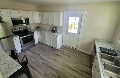 Sans Souci Apartment | Cozy Swamp Rabbit - Sans Souci Greenville Furman