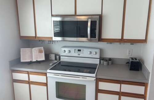 Tallahassee House | Cozy Tallahassee Townhome- Economical monthly stay - Fast WiFi