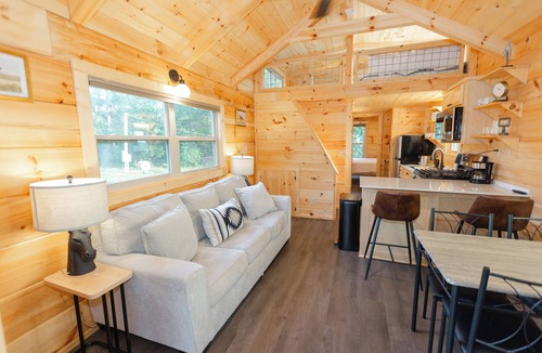 Aiken Cottage | Cozy Tiny Home Cottage in a fantastic Aiken location - rare find