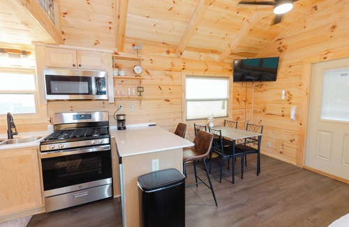 Aiken Cottage | Cozy Tiny Home Cottage in a fantastic Aiken location - rare find