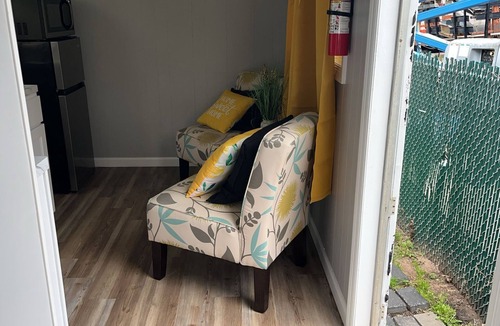 Elizabeth House | Cozy Tiny Home near EWR - Unleash the Explorer in You!!