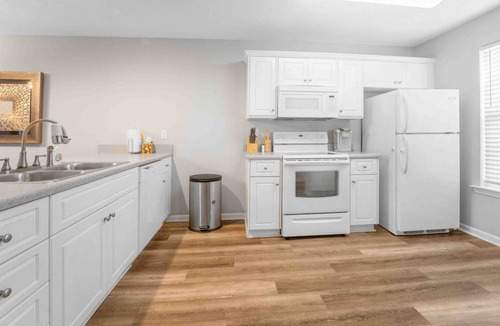 Blue Ridge House | Cozy Townhouse in a Gated Community in Evans 1018