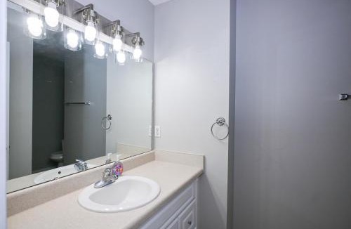 Lexington House | Cozy Townhouse in Lexington
