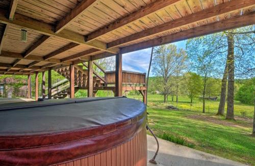 Trenton House | Cozy Trenton Cabin w/Spa ~ 15 Mi to Lookout Mtn!