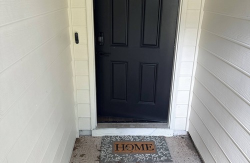 McDonough House | Cozy & Turnkey Vacation Getaway Home at 20 Rosebud