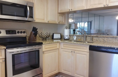 East Lake Woodlands Condo | Cozy Two Bedroom Condo Tucked Away In The Serene Settings Of East Lake Woodlands