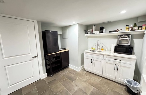 Brookland Apartment | COZY Updated Basement in DC Near Metro