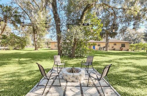 Orange City House | Cozy Villa with Spacious Outdoor Space