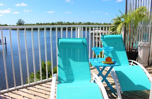 Bonita Springs Hotel | Cozy Waterfront King Studio with Private Balcony in Bonita Springs