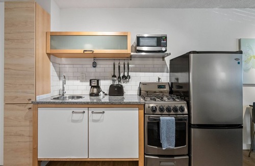 Brookwood Apartment | (CPE) Safe + Quiet Studio w/Comfortable Bed