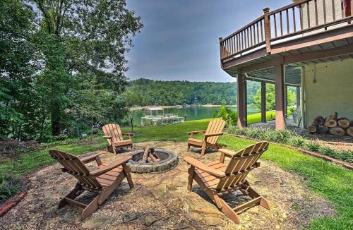 Crane Hill House | Cranes Nest - Huge Dock With Two Kayaks For The Guest's Use!