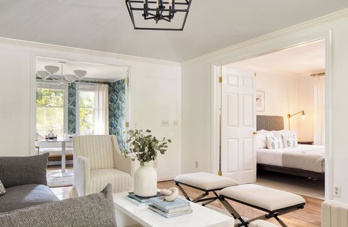 Twin Oaks House | Crawdad by AvantStay | Isle of Palms Home w/ BBQ
